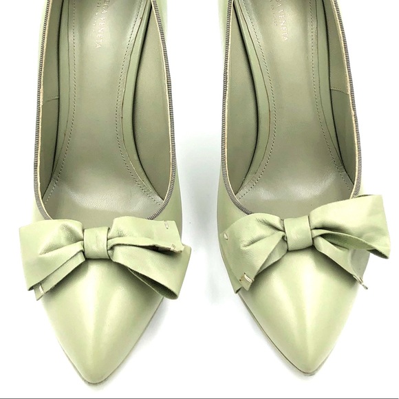 Bottega Veneta Sage Colored Bow Heel - Picture 3 of 8